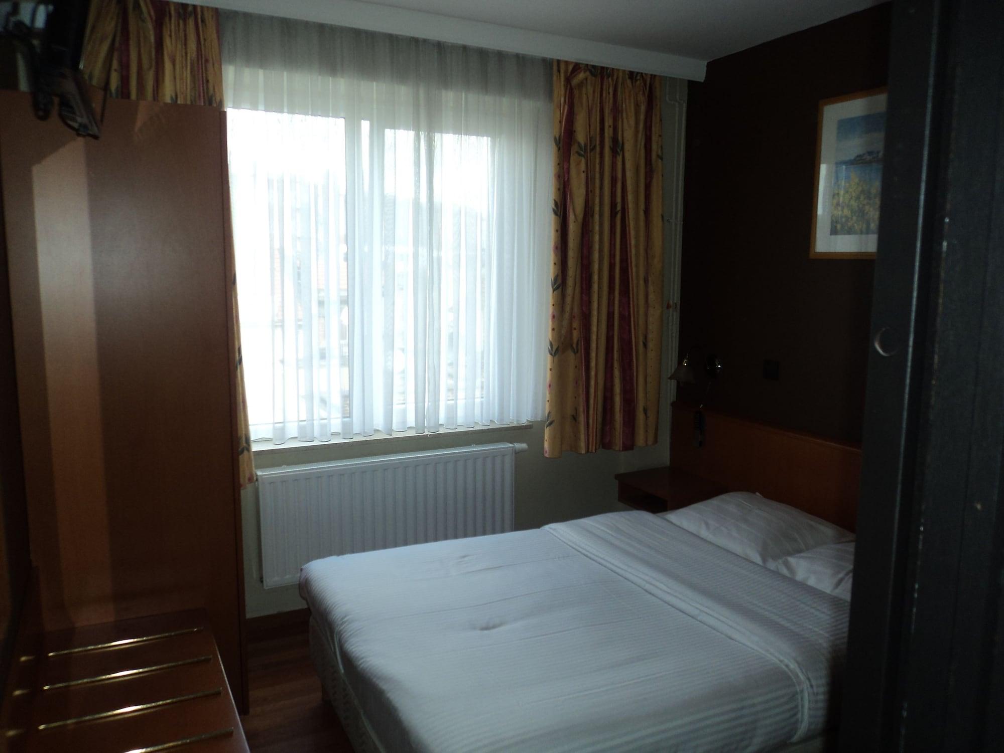 Albert Hotel Saint-Josse-ten-Noode Bagian luar foto