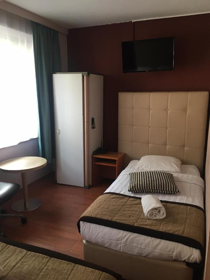 Albert Hotel Saint-Josse-ten-Noode Bagian luar foto